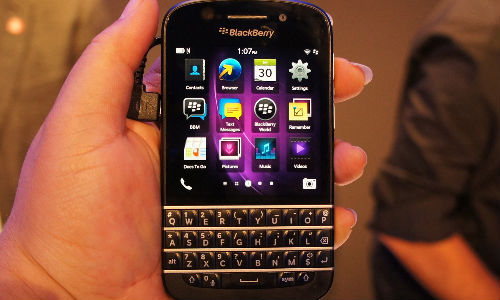 BlackBerry Q10 Goes On pre Order in India BlackBerry Q10 Goes On pre Order in India