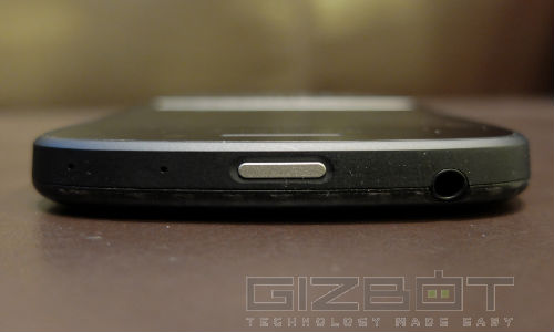 BlackBerry Q10 First look: The Keyboard Is The Key 