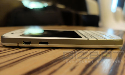 BlackBerry Q10 First look: The Keyboard Is The Key 