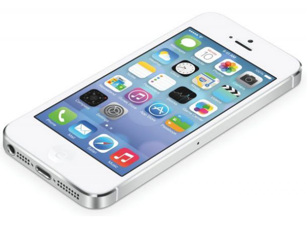Apple Unveils iOS 7 UI on iPhone 5