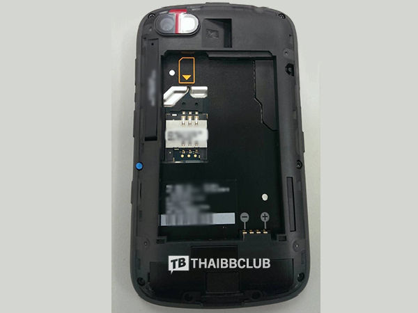 BlackBerry 9720 Leaked Image 6