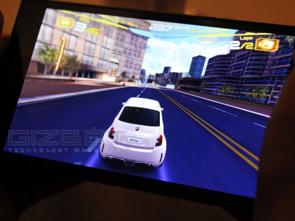 Sony Xperia Z Ultra Hands On: First Look