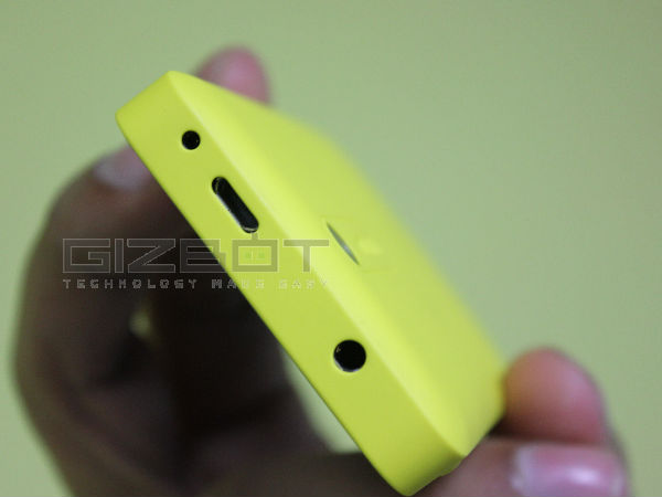 Nokia Asha 501 Dual SIM Hands On Review : Stylish Budget Phone