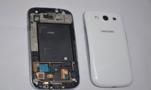 Samsung To Bring Out Metal Bodied Phones As Part of Project F Samsung To Bring Out Metal Bodied Phones As Part of Project F