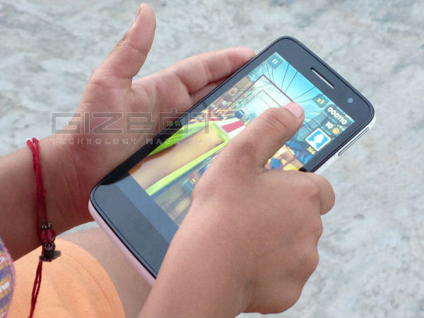 Hands on Review of New Panasonic P51 Smartphone