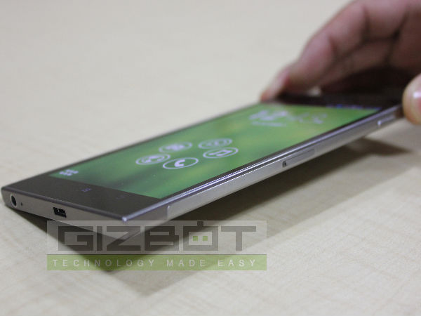 Lenovo K900 Review: All Round Entertainer