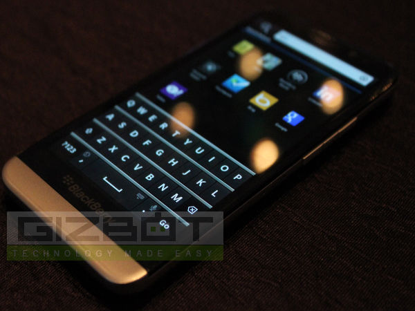 BlackBerry Z30 Hands On: First Look 