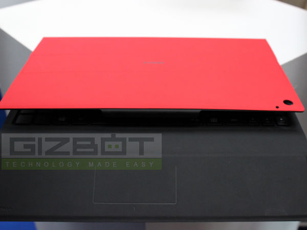 Nokia Lumia 2520 Hands on Review: First look