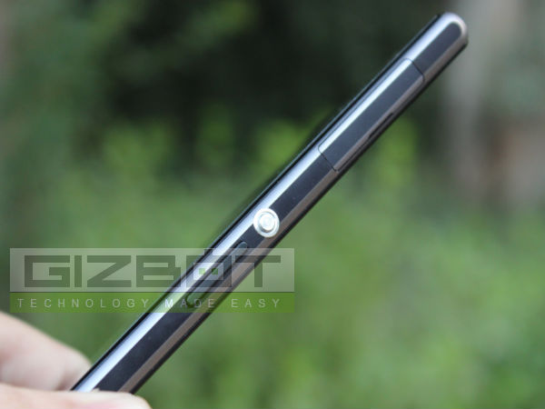 Sony Xperia Z1 Hands On Review: Powerful processor comes at best price