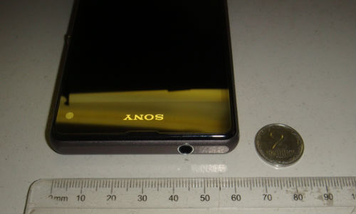 Sony Xperia Z1S Spotted in the Wild: Touts Display as Xperia Z1 f