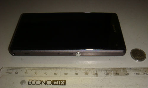 Sony Xperia Z1S Spotted in the Wild: Touts Display as Xperia Z1 f