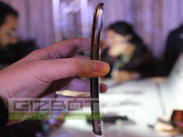 LG G Flex Hands On Review: First Impression