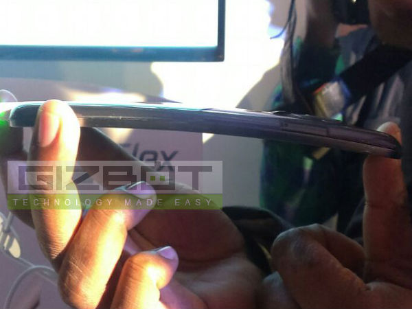 LG G Flex Hands On Review: First Impression