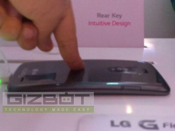 LG G Flex Hands On Review: First Impression