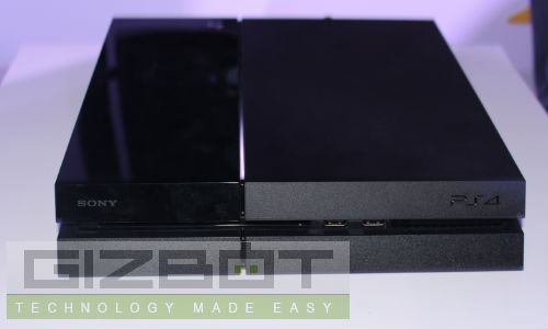 Sony Launches PlayStation 4 for Rs 39990 With Social Media Integration