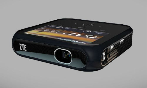  ZTE BlueWatch and Projector Hotspot Announced at CES 2014