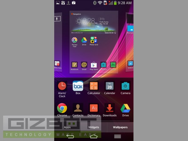 LG G Flex Hands on Review: Curving Its Way Straight to Top