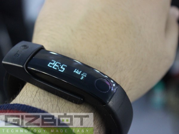 LG Lifeband Touch Hands on and First Look LG Lifeband Touch Hands on and First Look