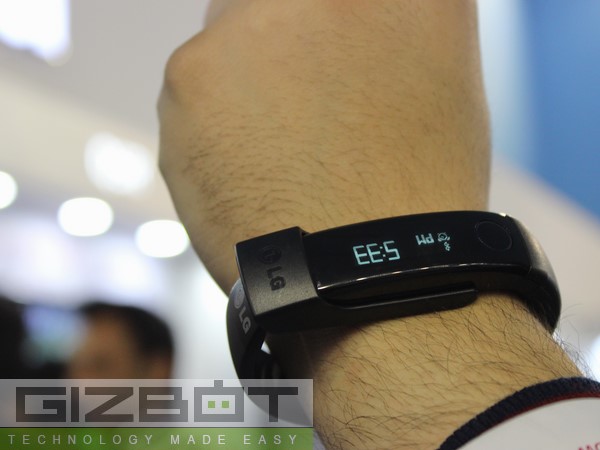 LG Lifeband Touch Hands on and First Look