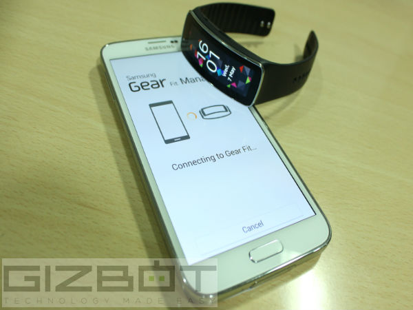 Samsung Gear Fit Review: The Perfect Wearable Device Samsung Gear Fit Review: The Perfect Wearable Device