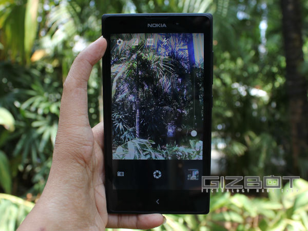 Nokia XL First Look and Hands On Review