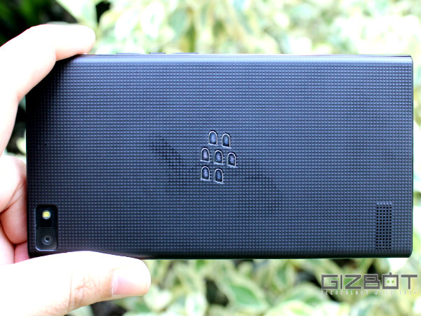 BlackBerry Z3 Hands on And First Look: Good, But No Wow Factor