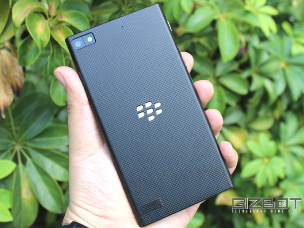 BlackBerry Z3 Hands on And First Look: Good, But No Wow Factor
