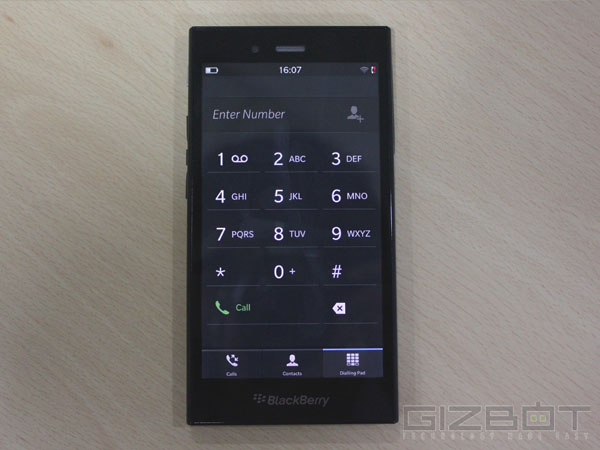 BlackBerry Z3 Review: A Smartphone That Essentially Stick to its Roots