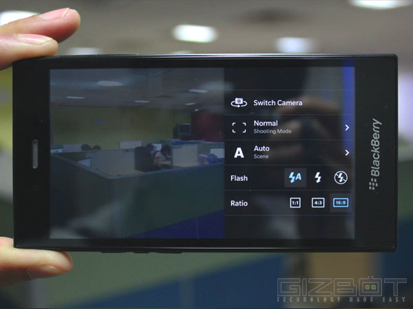 BlackBerry Z3 Review: A Smartphone That Essentially Stick to its Roots