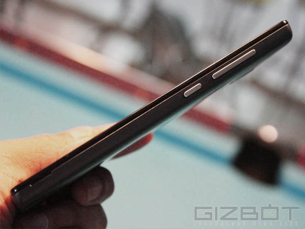 Xiaomi Redmi 1S First Look and Hands On