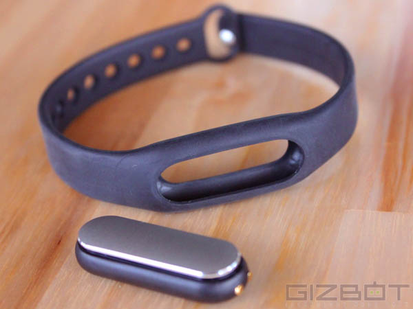 Xiaomi Mi Band Hands On and First Look