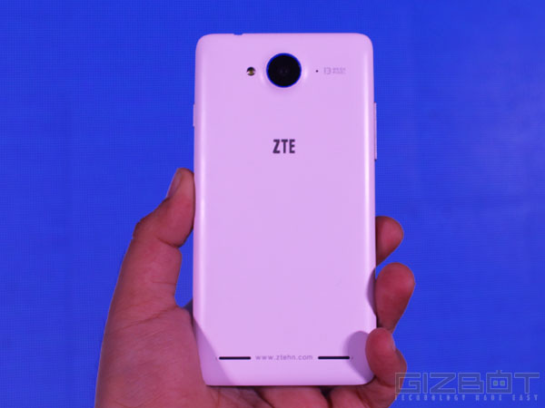 ZTE V5 First Look: A Mid Range Smartphone With Mind Blowing Specs