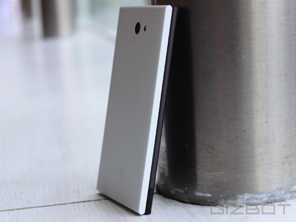 Jolla Smartphone First Look: Steals the Show Without Much Gimmicks