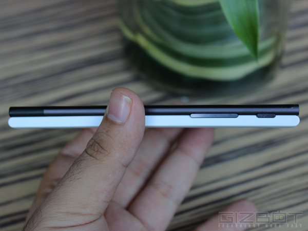 Jolla Smartphone First Look: Steals the Show Without Much Gimmicks