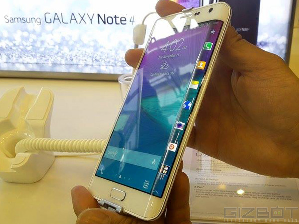Samsung Galaxy Note Edge First Look: Ahead of the Curve and Classy Samsung Galaxy Note Edge First Look: Ahead of the Curve and Classy