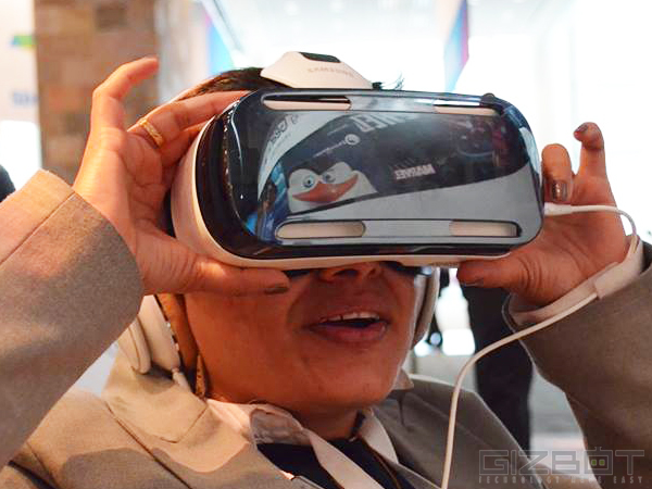 Samsung Gear VR  Headset ‘Innovator Edition’ First Look
