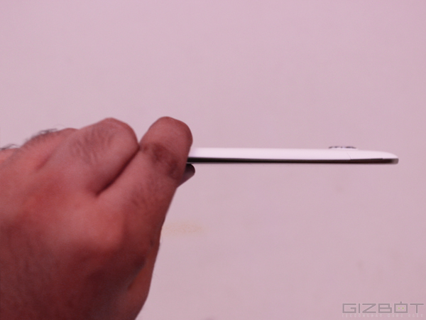 Acer Liquid Jade First Look: Mid Ranger With A Slim Profile