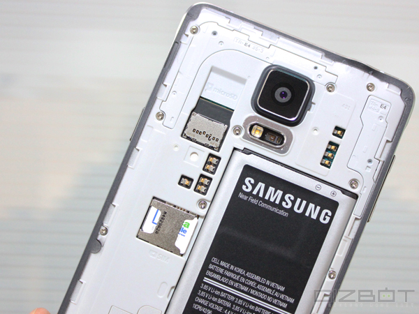 Samsung Galaxy Note 4 Review: The Big Just Got Bigger.. Literally