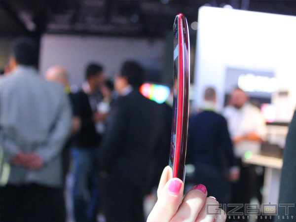 LG G Flex 2 First Look: The Most Powerful Curved Smartphone