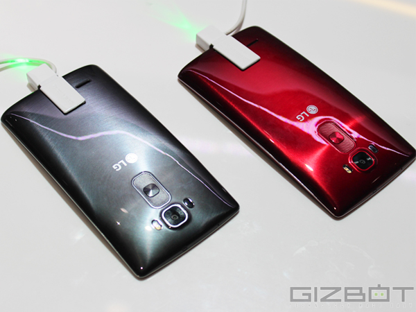 LG G Flex 2 First Look: The Most Powerful Curved Smartphone
