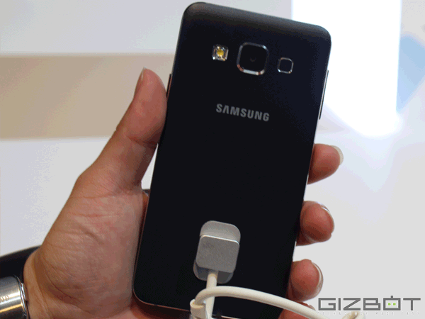 Samsung Galaxy A3 First Look