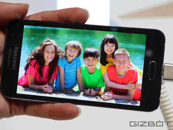 Samsung Galaxy A3 First Look