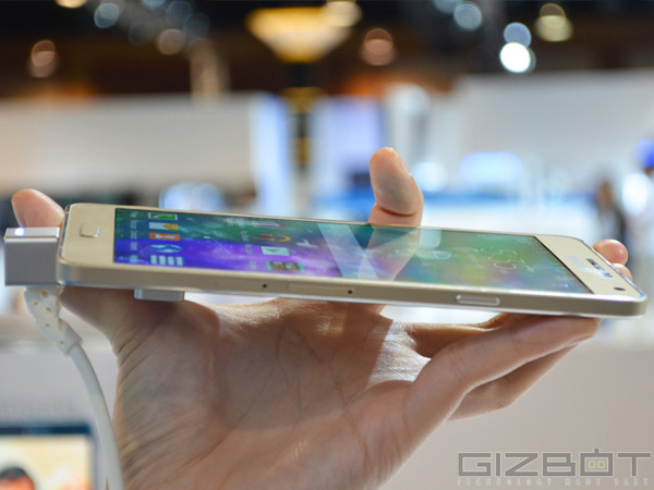 Samsung Galaxy A7 First Look: All Metal and Classy!