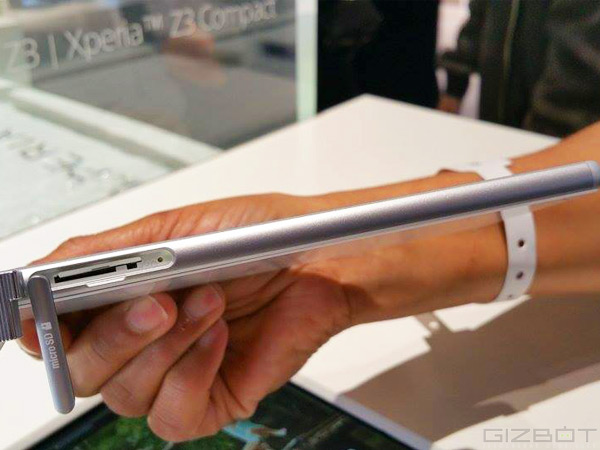 Sony Xperia M4 Aqua: Connectivity