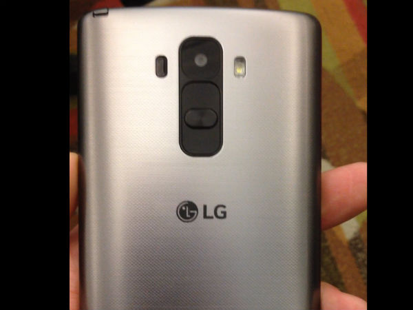 Alleged Live Photos of LG G4 Leak out, looks just like G3
