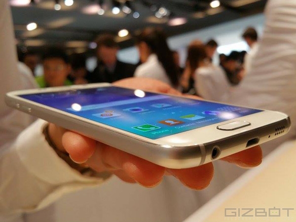 How Samsung’s Latest Flagship Smartphone is Better than iPhone 6