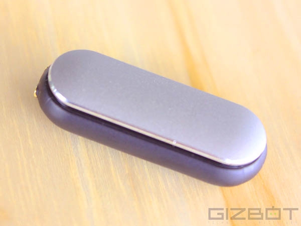 Xiaomi Mi Band First Look: Cheap and Works Best for India