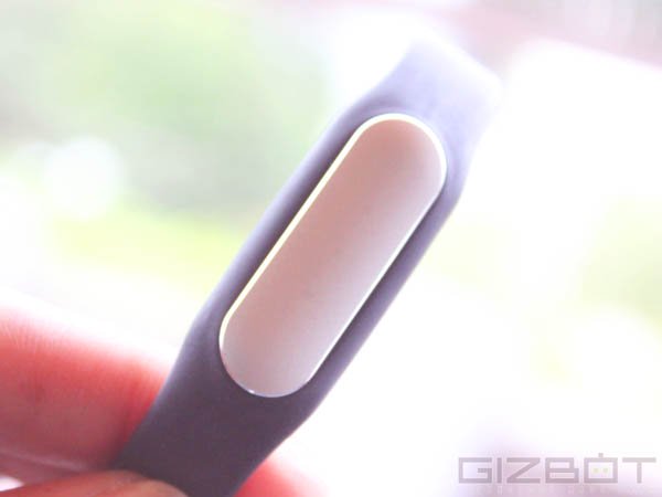 Xiaomi Mi Band First Look: Cheap and Works Best for India