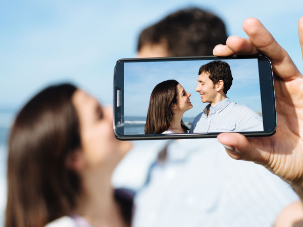Your online profile photo key to first impression: Study