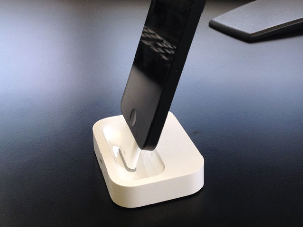 Apple Releases Lightning Dock For iPhone 6 And iPhone 6 Plus